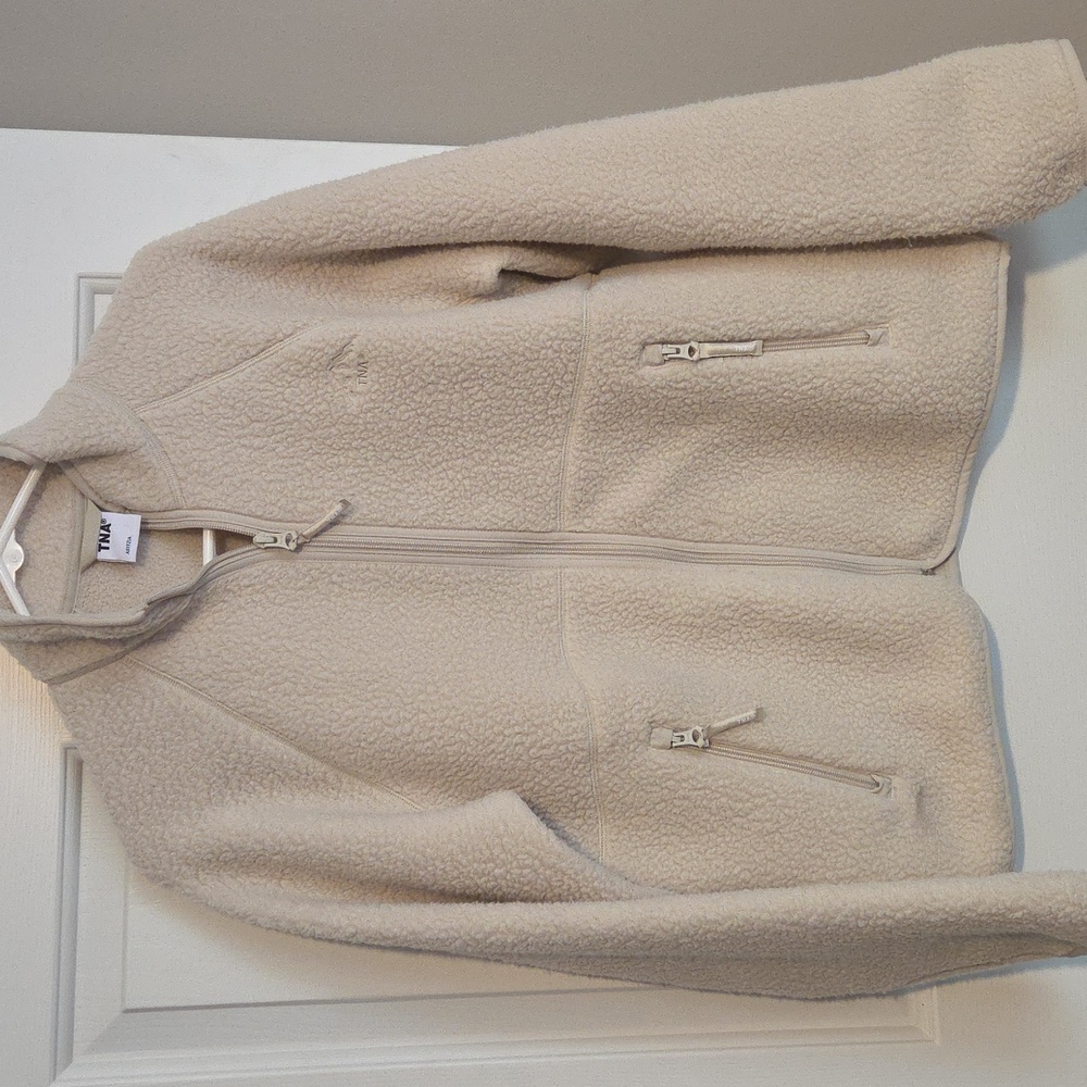 Aritzia TNA Women's Beige Teddy Jacket